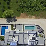 Villa Rose